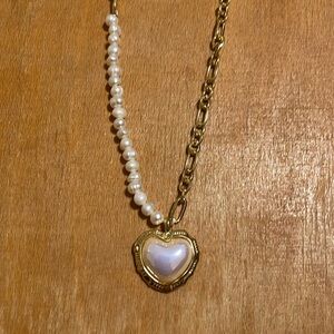 Pearl heart gold necklace